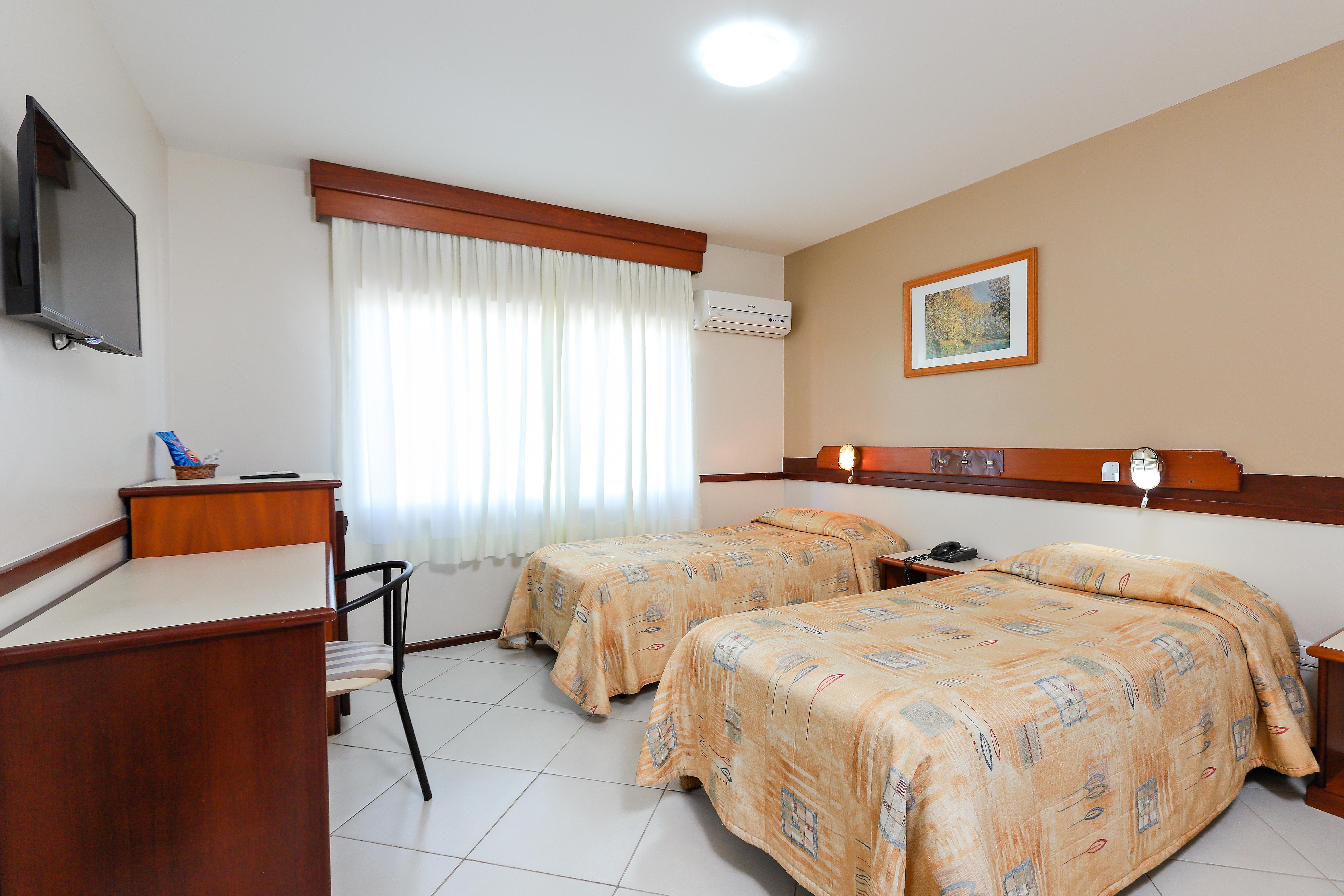 Hotel Suarez Campo Bom Екстериор снимка