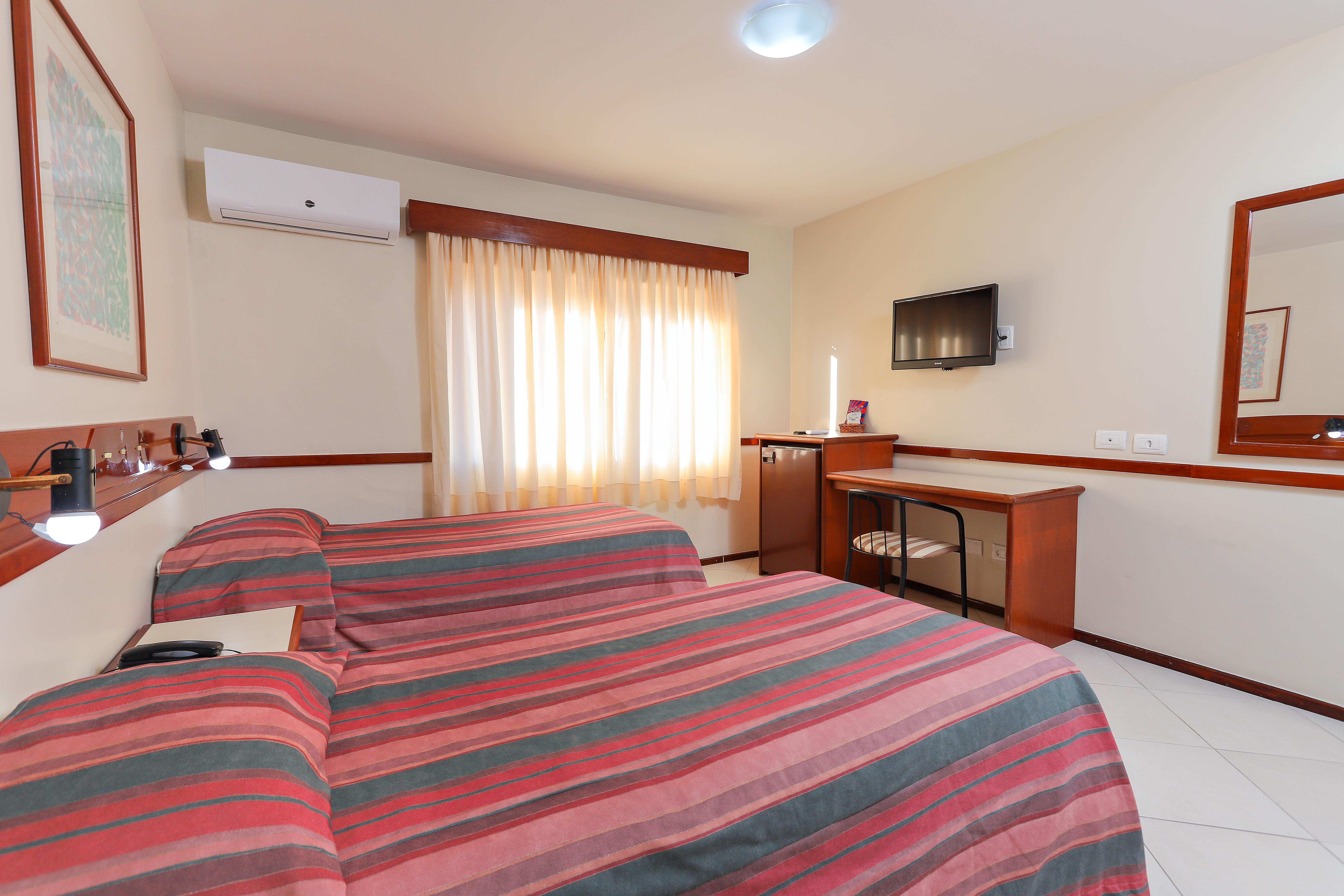 Hotel Suarez Campo Bom Екстериор снимка