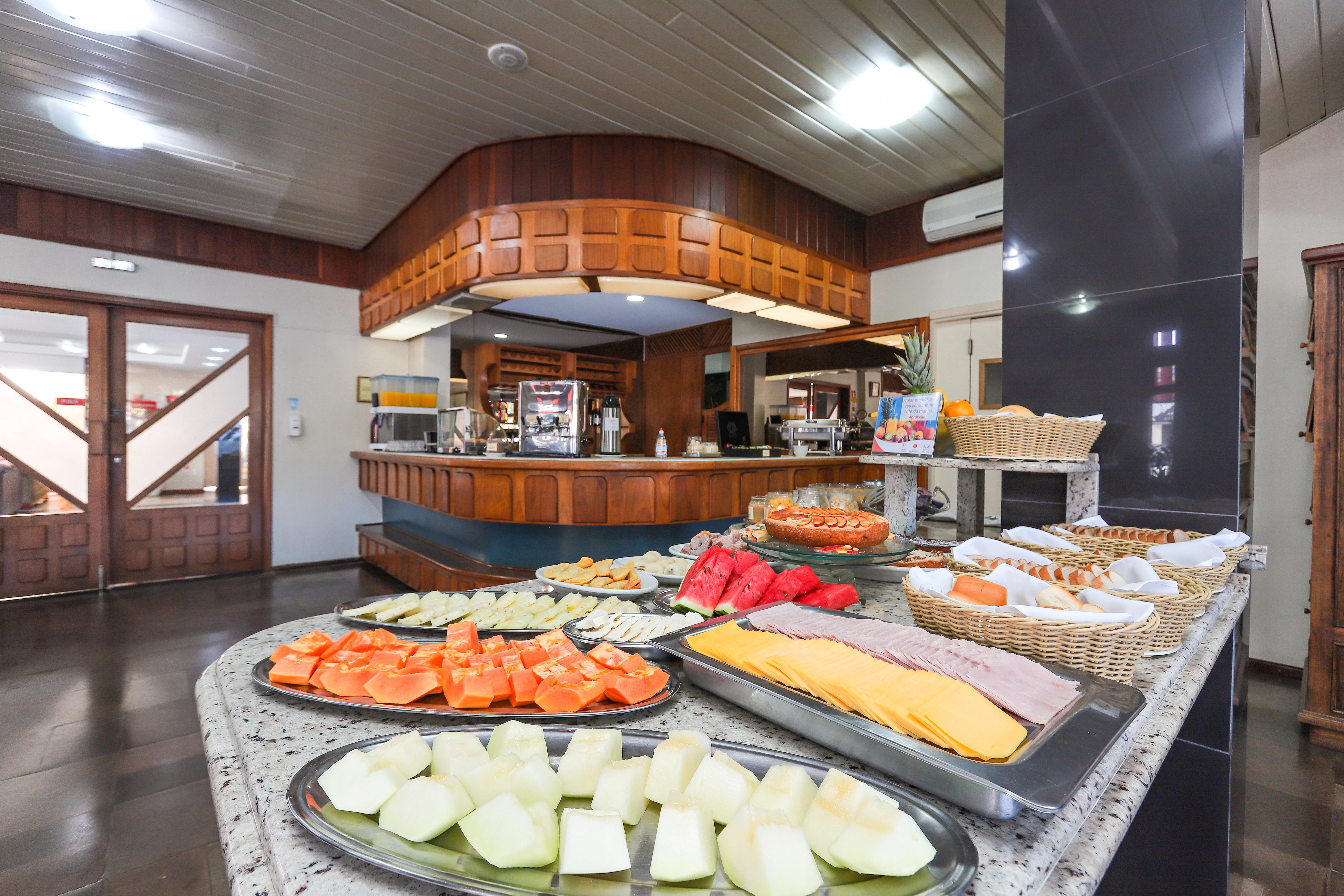 Hotel Suarez Campo Bom Екстериор снимка