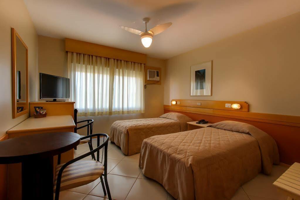 Hotel Suarez Campo Bom Екстериор снимка